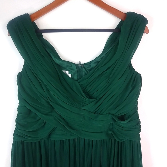 David's Bridal Dresses & Skirts - Davids Bridal 16 Sleeveless Formal Maxi Dress Plus in Forest Green